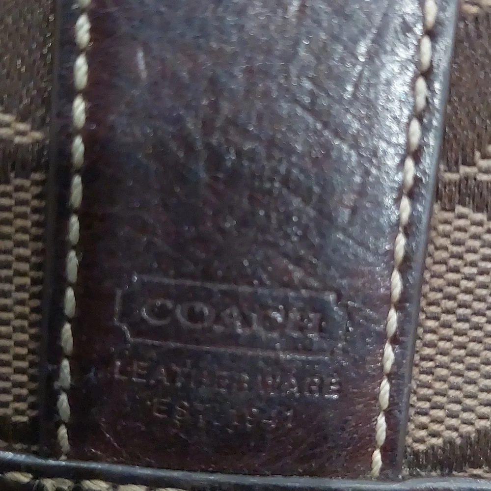 COACH Signature Stripe Jacquard Fabric Trifold Long Wallet